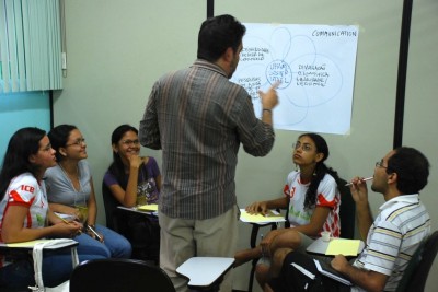 Prof. Henrique dos Santos Pereira with workshop participants.